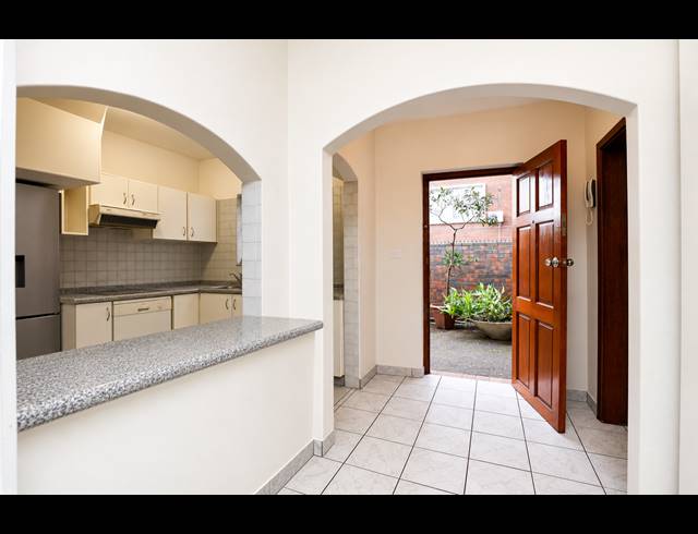 3 BEDROOM TOWNHOUSE FOR SALE IN GLENWOOD